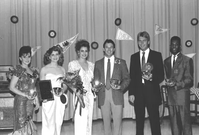 Beauty pageant participants